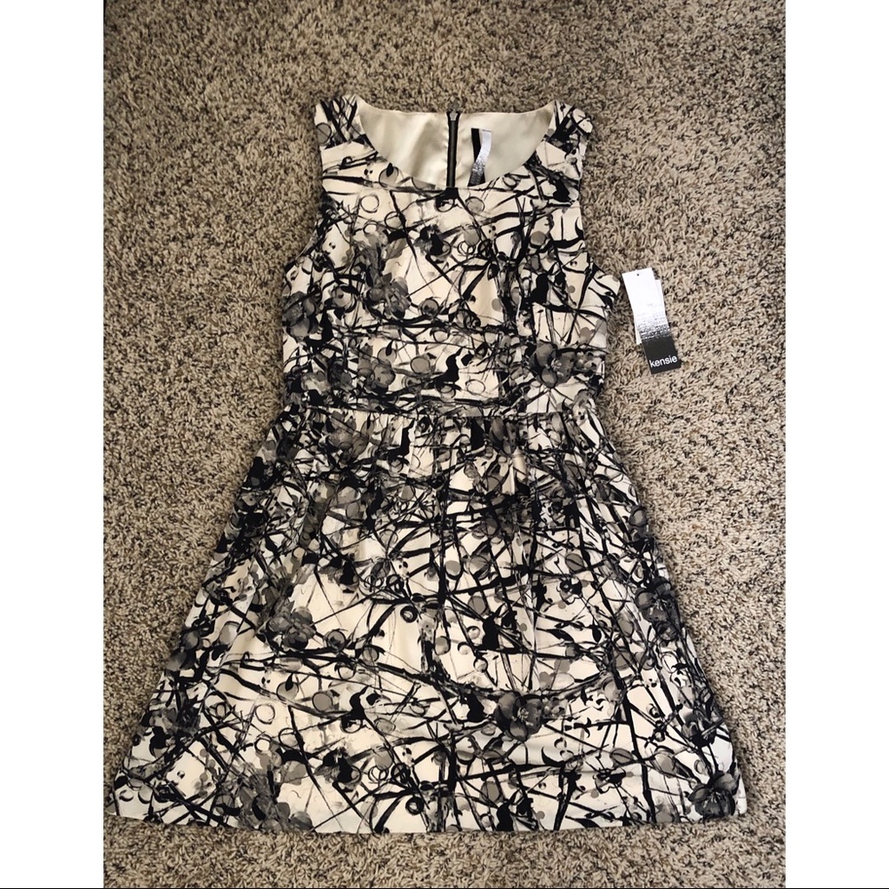 Kensie Black and White Dress with Zipper detail